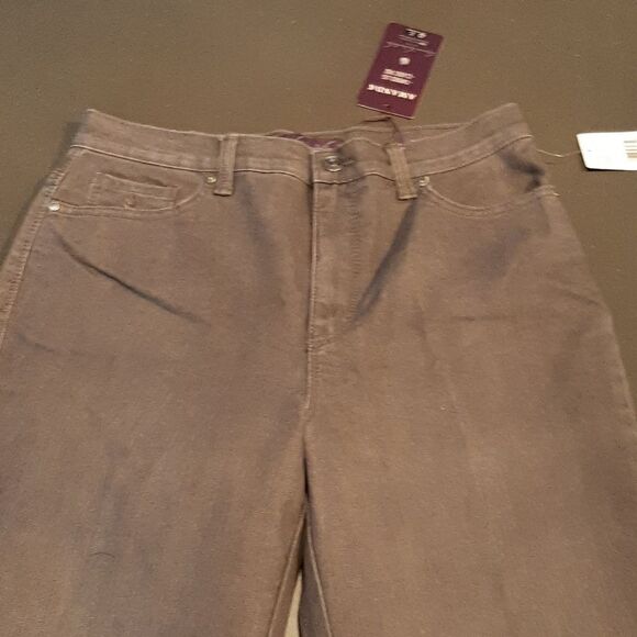 Gloria Vanderbilt "Amanda" sz 10 long jeans NWT tapered legs, classic rise - Picture 11 of 15